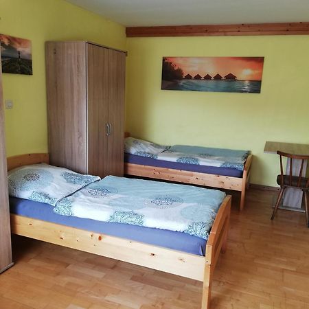 Wohnung Fuer Arbeiter Und Monteure Bis 6 Personen Amberg Exterior photo