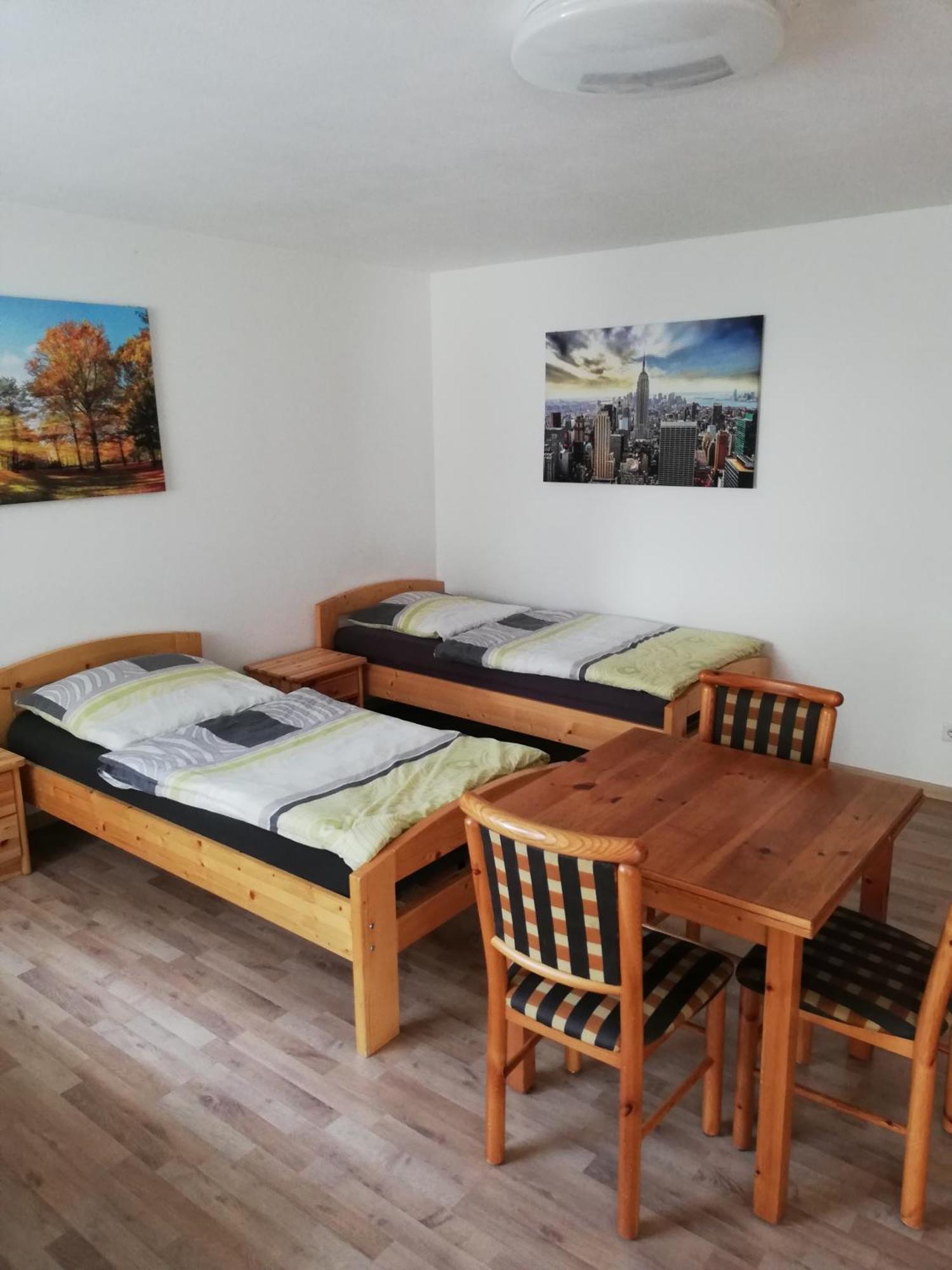 Wohnung Fuer Arbeiter Und Monteure Bis 6 Personen Amberg Exterior photo